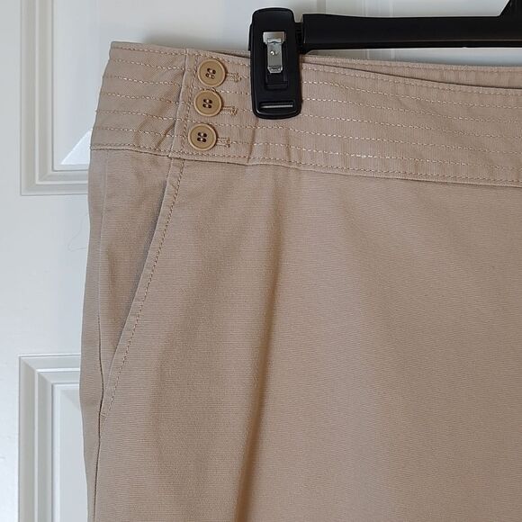 Talbot's Signature Khaki Trouser Pants 3 Side Buttons Slide Pockets Size 14 - Picture 2 of 10